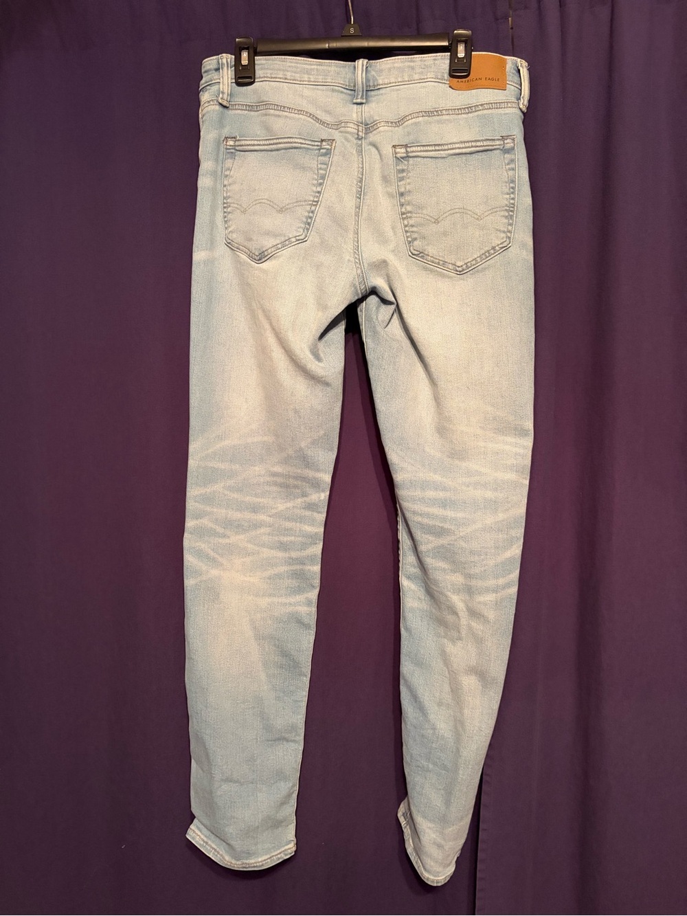 American Eagle Outfitters Light Wash AE Flex+ Ultrasoft Athletic Fit Jean - Picture 5 of 6